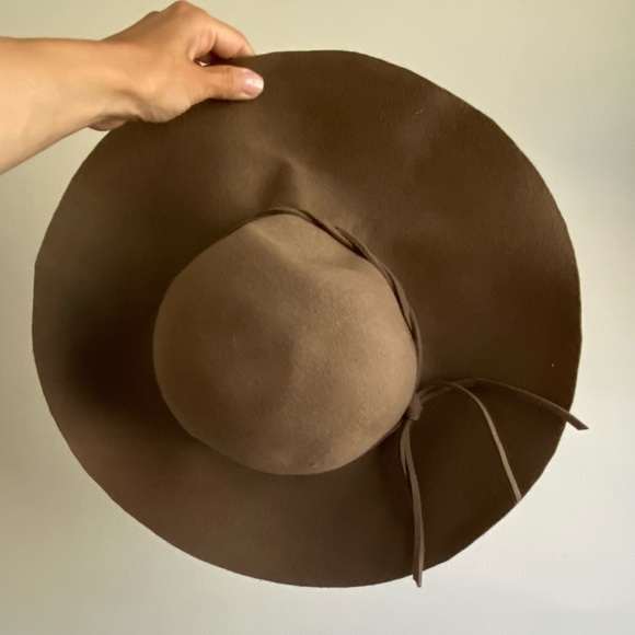 PacSun Taupe Floppy Brimmed Wool Hat - Picture 3 of 4